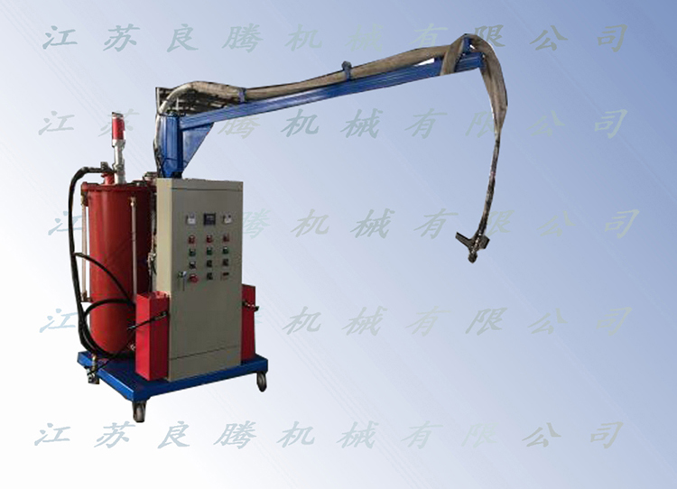 內墻板發泡機